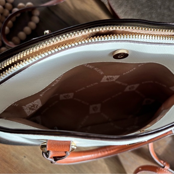Anne Klein Beige and White Logo Satchel and Crossbody Bag Pre-loved Excellent - Picture 6 of 9
